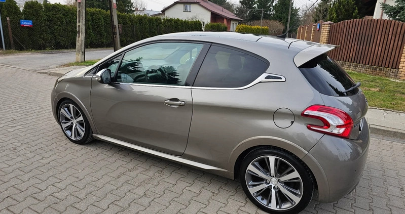 Peugeot 208 cena 28900 przebieg: 198000, rok produkcji 2015 z Stopnica małe 742